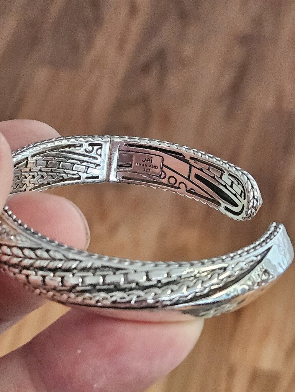 NWOT John Hardy JAI Sterling Silver Pave White Topaz Hinged Cuff Bracelet - Picture 3 of 9